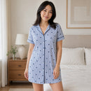Camisão Feminino Blue Hearts listrado azul em modelo natural