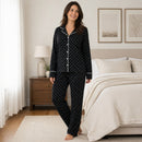 Pijama feminino Essenza Poá Preto longo em vista principal